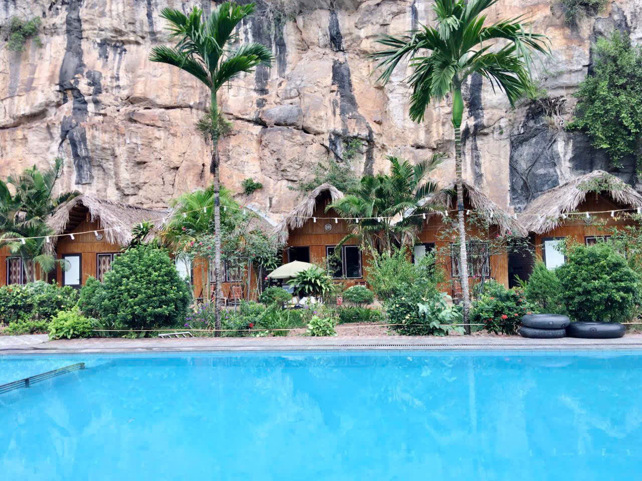 Bungalow / homestay có view đồi núi Bungalow / homestay có view đồi núi